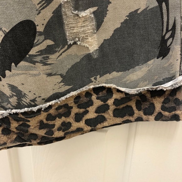 POL Camo Cheetah High Rise Cropped Jeans - Picture 9 of 9